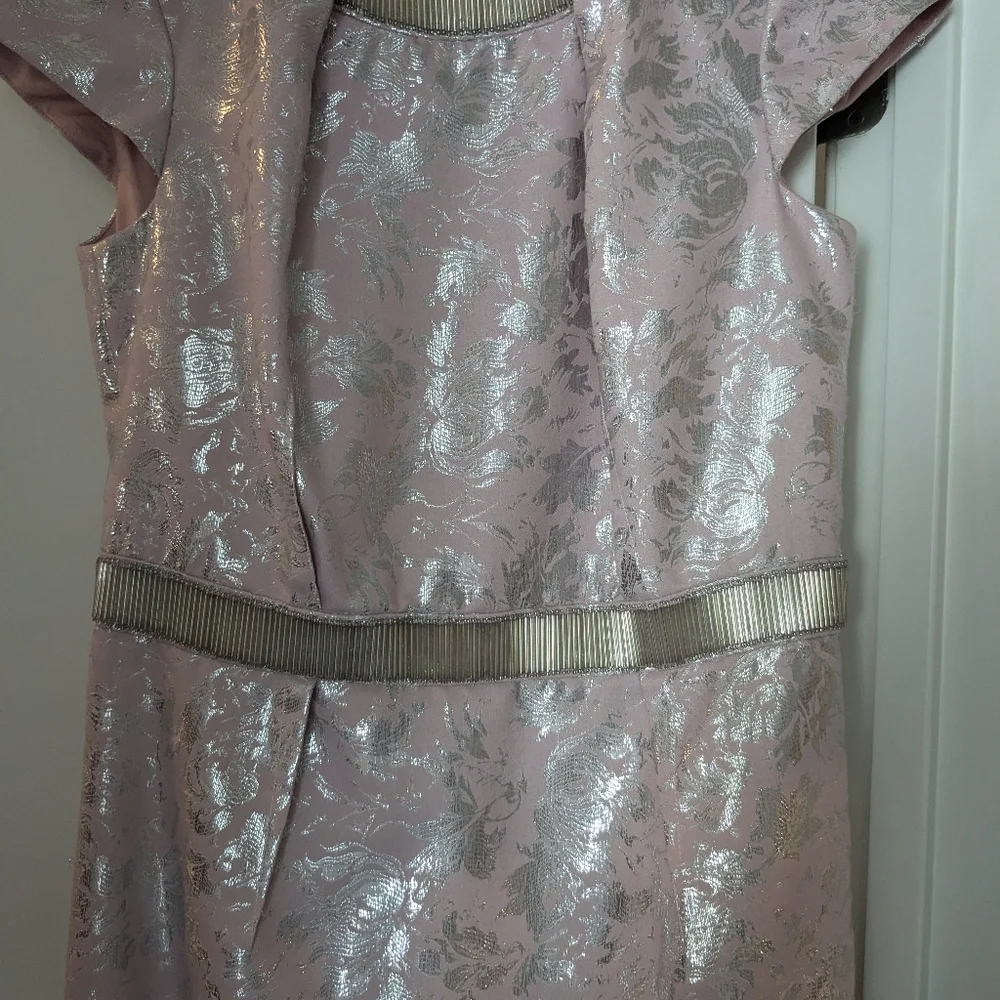 Beautiful Carmen Marc Valvo satin dress size 6 pink silver embellished - Picture 2 of 11